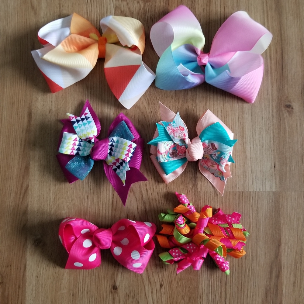 NWOT Set of 6 Boutique clip bows